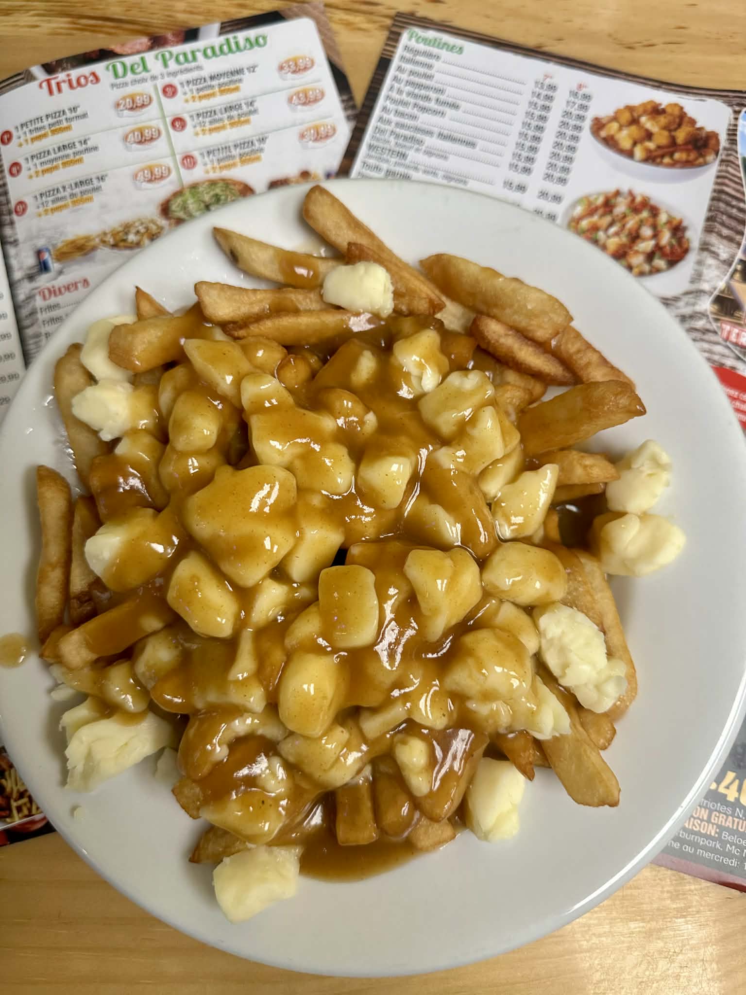 Restaurant Del Paradiso | Pizza, Poutine, Burgers à Mont-Saint-Hilaire ...